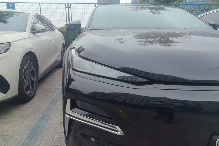 Used Geely Galaxy 8 2025 130km EM-i Flagship Edition Right Front Headlight