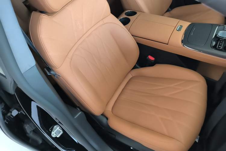 Used Geely Galaxy 8 2025 130km EM-P Starship Edition Right Front Seat