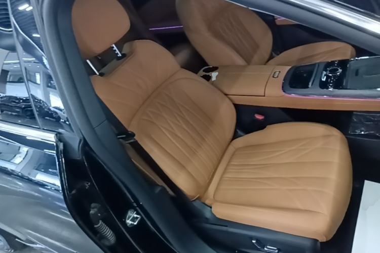 Used Geely Galaxy 8 2025 130km EM-i Deluxe Edition Right Front Seat