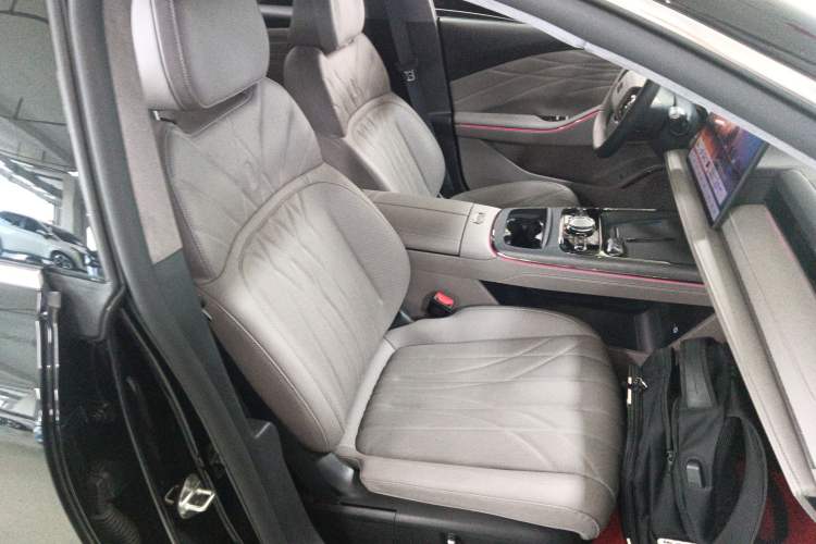 Used Geely Galaxy 8 2025 130km EM-P Starship Edition Right Front Seat