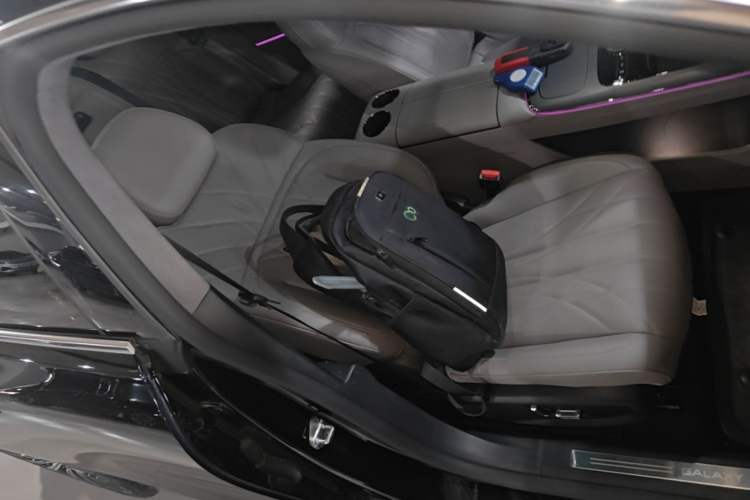 Used Geely Galaxy 8 2025 130km EM-P Starship Edition Right Front Seat
