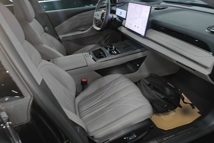 Used Geely Galaxy 8 2025 130km EM-P Starship Edition Right Front Seat
