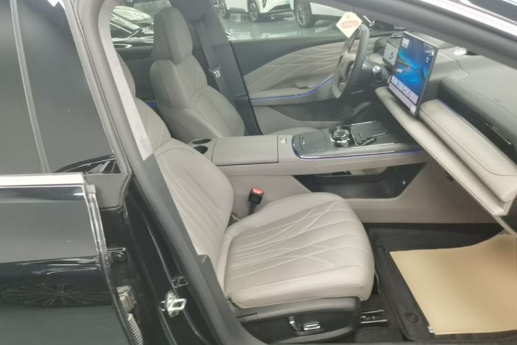 Used Geely Galaxy 8 2025 130km EM-P Starship Edition Right Front Seat