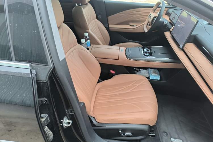 Used Geely Galaxy 8 2025 130km EM-P Starship Edition Right Front Seat