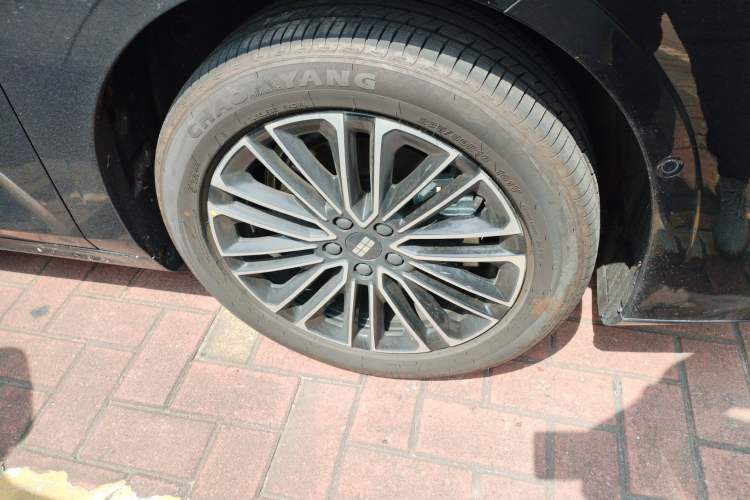 Used Geely Galaxy 8 2025 130km EM-i Deluxe Edition Right Front Wheel Hub