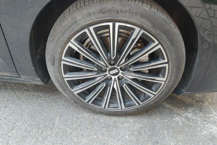 Used Geely Galaxy 8 2025 130km EM-i Flagship Edition Right Front Wheel Hub