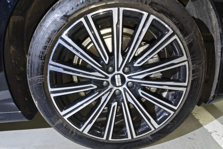 Used Geely Galaxy 8 2025 130km EM-P Exploration Edition Right Front Wheel Hub