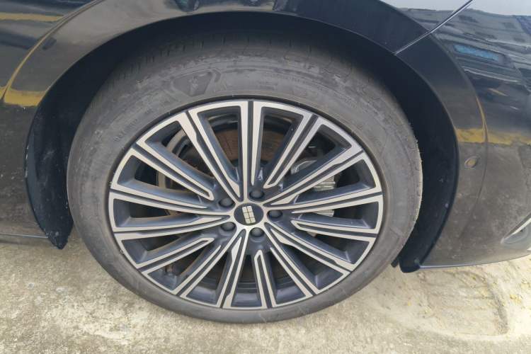 Used Geely Galaxy 8 2025 130km EM-P Starship Edition Right Front Wheel Hub