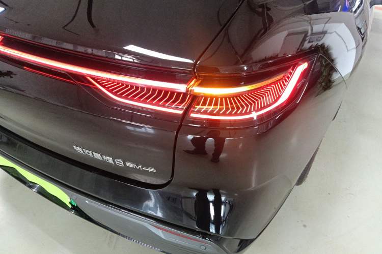 Used Geely Galaxy 8 2025 130km EM-P Starship Edition Right Rear Taillight