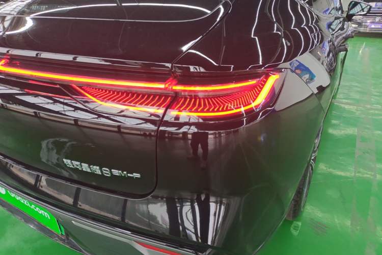Used Geely Galaxy 8 2025 130km EM-P Starship Edition Right Rear Taillight