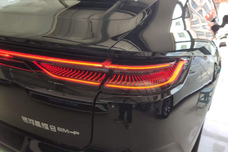 Used Geely Galaxy 8 2025 130km EM-P Starship Edition Right Rear Taillight