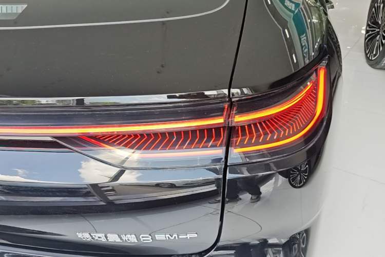 Used Geely Galaxy 8 2025 130km EM-P Starship Edition Right Rear Taillight