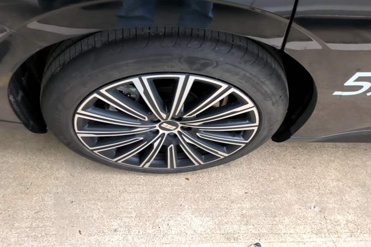 Used Geely Galaxy 8 2025 130km EM-P Starship Edition Right Rear Wheel Hub