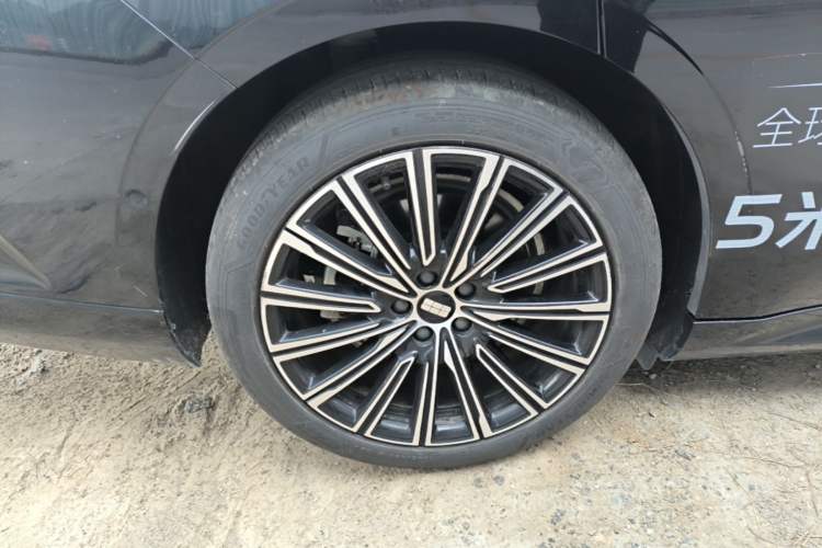 Used Geely Galaxy 8 2025 130km EM-P Starship Edition Right Rear Wheel Hub