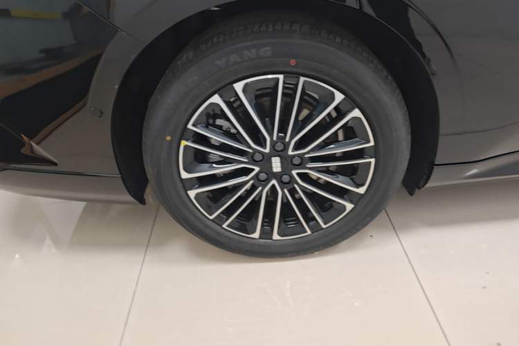 Used Geely Galaxy 8 2025 60km EM-i Luxury Edition Right Rear Wheel Hub