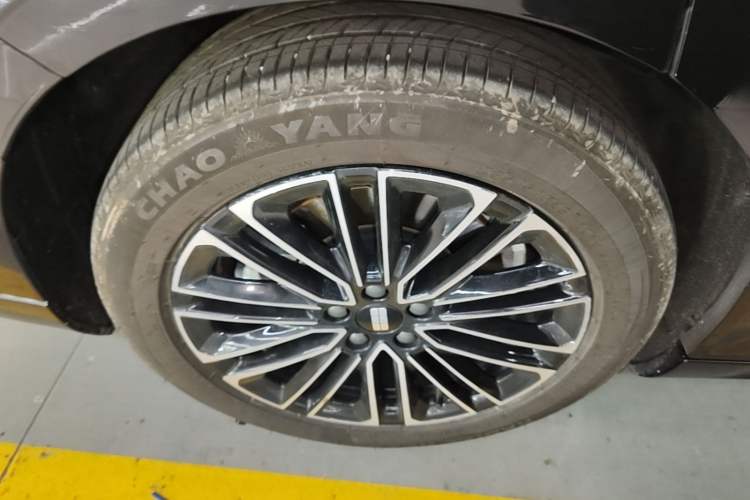 Used Geely Galaxy 8 2025 130km EM-i Deluxe Edition Right Rear Wheel Hub