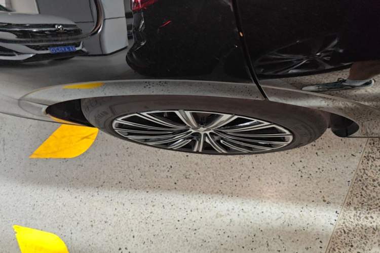 Used Geely Galaxy 8 2025 130km EM-P Starship Edition Right Rear Wheel Hub