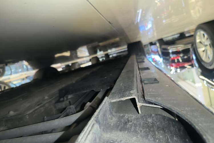 Used Geely Galaxy 8 2025 130km EM-i Deluxe Edition Right Side Sill