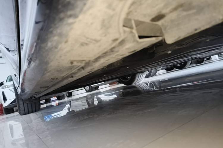 Used Geely Galaxy 8 2025 130km EM-P Starship Edition Right Side Sill