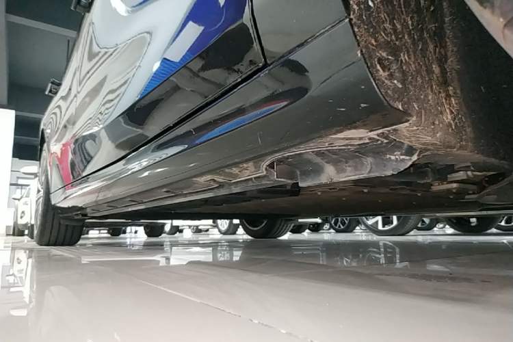Used Geely Galaxy 8 2025 130km EM-P Starship Edition Right Side Sill