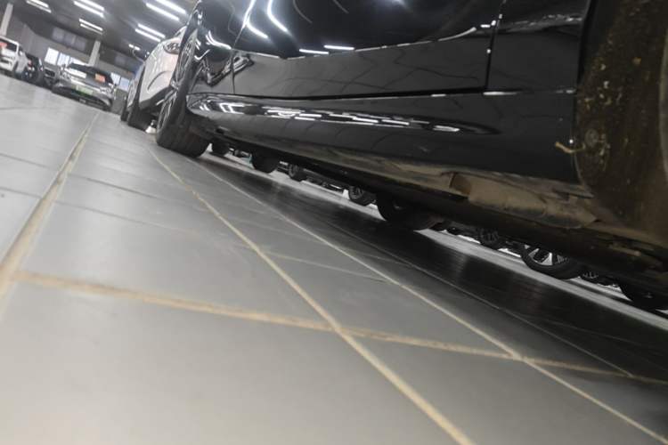 Used Geely Galaxy 8 2025 130km EM-P Starship Edition Right Side Sill