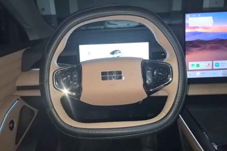 Used Geely Galaxy 8 2025 130km EM-i Deluxe Edition Steering Wheel