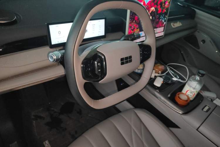 Used Geely Galaxy 8 2025 130km EM-i Prestige Edition Steering Wheel