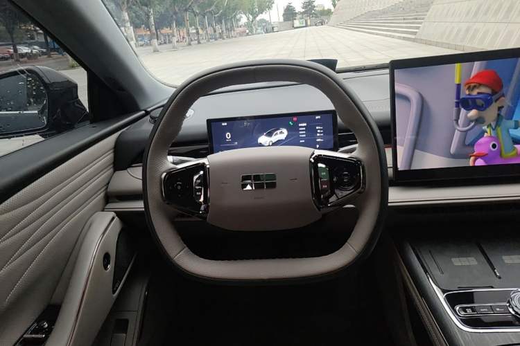 Used Geely Galaxy 8 2025 130km EM-i Deluxe Edition Steering Wheel