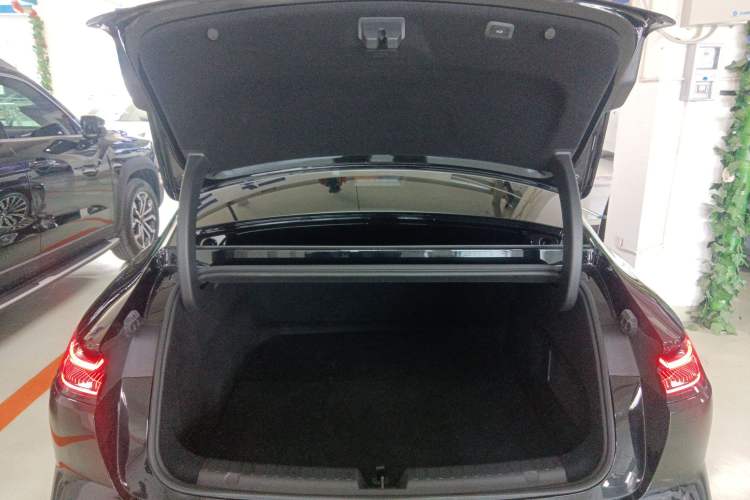 Used Geely Galaxy 8 2025 130km EM-P Starship Edition Trunk