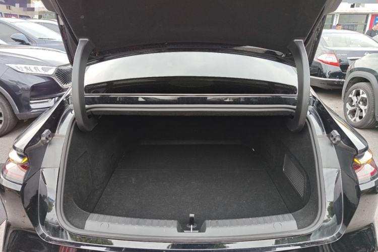Used Geely Galaxy 8 2025 130km EM-P Starship Edition Trunk