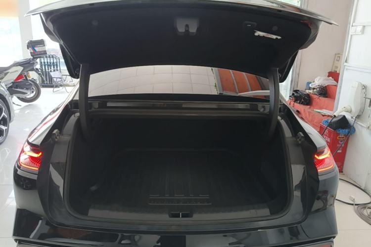 Used Geely Galaxy 8 2025 130km EM-P Starship Edition Trunk