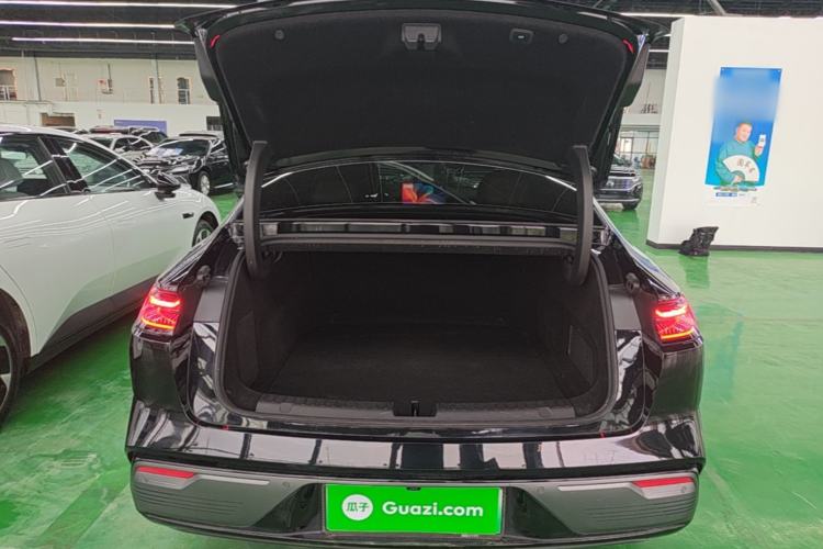 Used Geely Galaxy 8 2025 130km EM-P Starship Edition Trunk