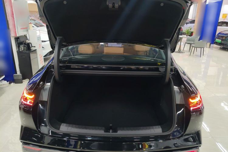 Used Geely Galaxy 8 2025 130km EM-i Prestige Edition Trunk