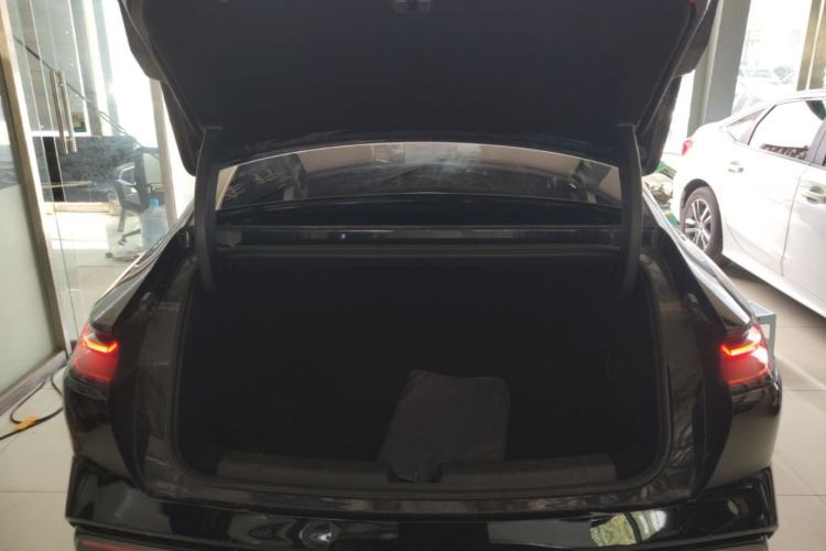 Used Geely Galaxy 8 2025 130km EM-P Starship Edition Trunk