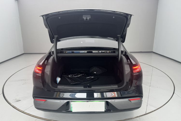 Used Geely Galaxy 8 2025 130km EM-i Deluxe Edition Trunk