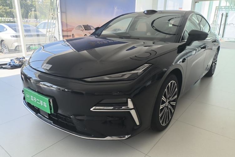 Geely Galaxy 8 2025 130km EM-P Starship Edition