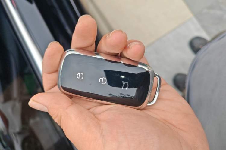 Used Geely Galaxy 8 2025 130km EM-i Deluxe Edition Vehicle Key