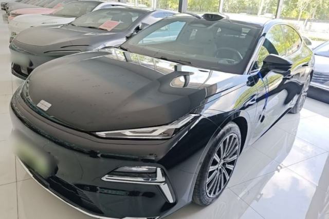 Used Geely Galaxy 8 2025 130km EM-P Starship Edition