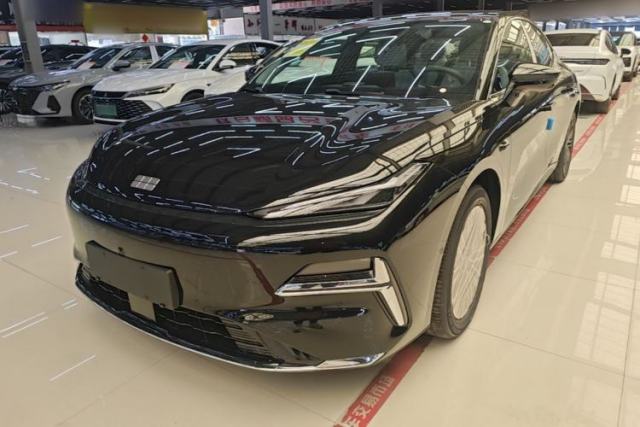 Used Geely Galaxy 8 2025 60km EM-i Luxury Edition