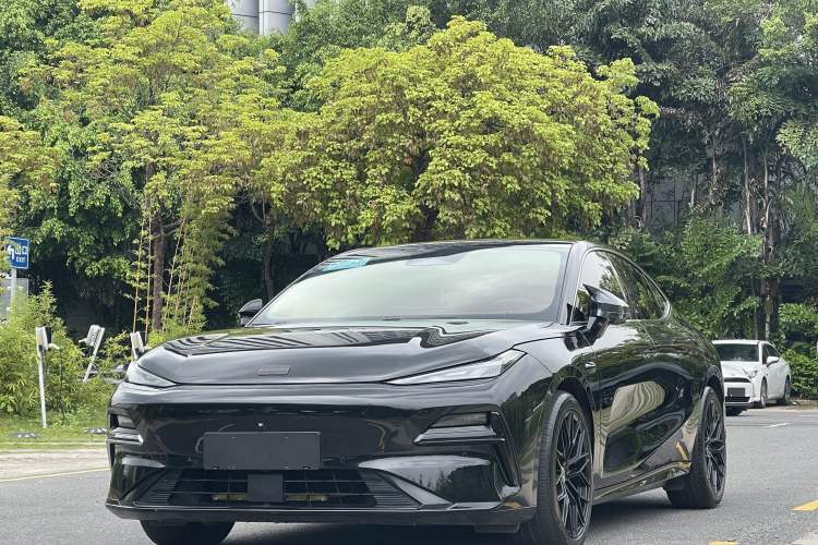 Used Geely Galaxy 8 2025 130km EM-i Flagship Edition Guazi used car, China used car export, Used car for sale, Used cars, Cheapest cars for sale