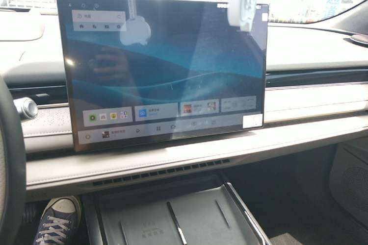 Used Geely Galaxy 8 2025 130km EM-P Starship Edition Audio And AC Panel