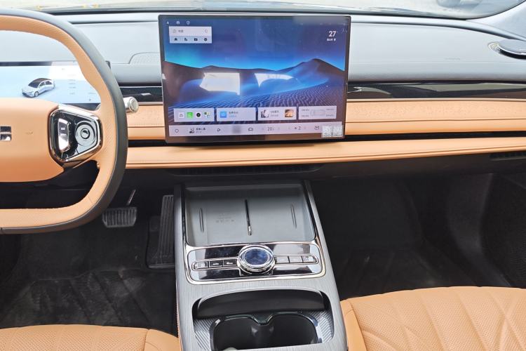 Used Geely Galaxy 8 2025 130km EM-P Exploration Edition Audio And AC Panel