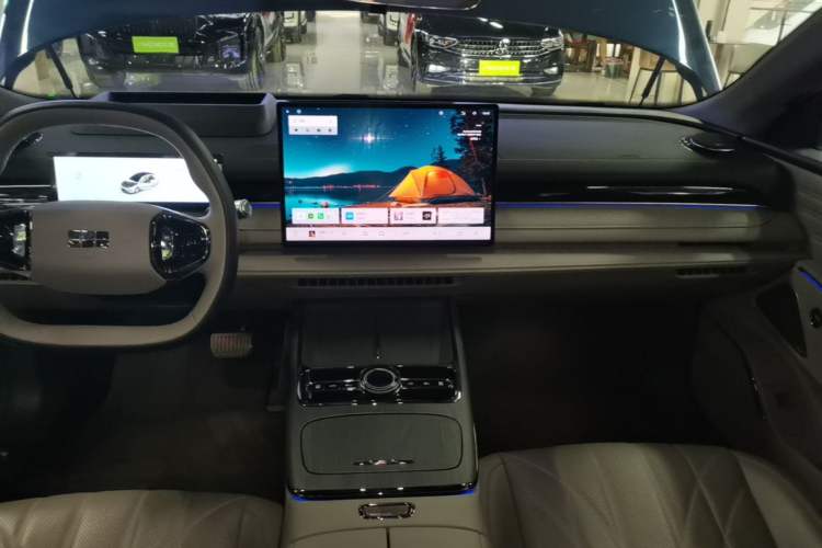 Used Geely Galaxy 8 2025 130km EM-P Starship Edition Audio And AC Panel