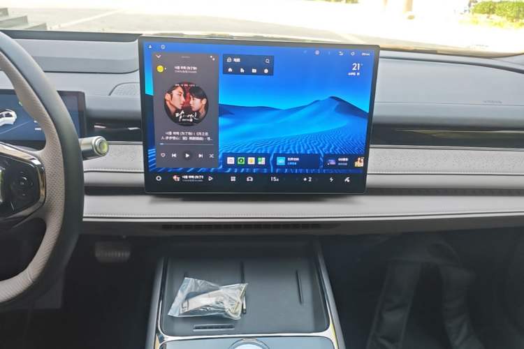 Used Geely Galaxy 8 2025 130km EM-P Starship Edition Audio And AC Panel