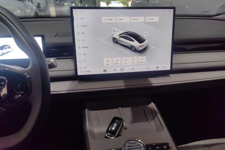 Used Geely Galaxy 8 2025 130km EM-i Deluxe Edition Audio And AC Panel