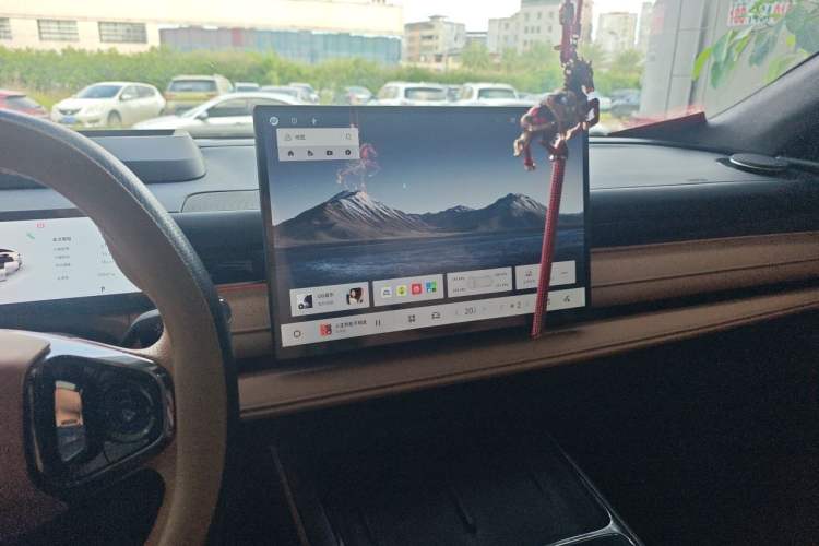 Used Geely Galaxy 8 2025 130km EM-i Flagship Edition Audio And AC Panel
