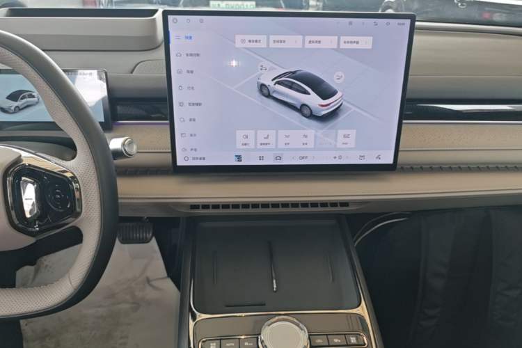 Used Geely Galaxy 8 2025 130km EM-P Starship Edition Audio And AC Panel