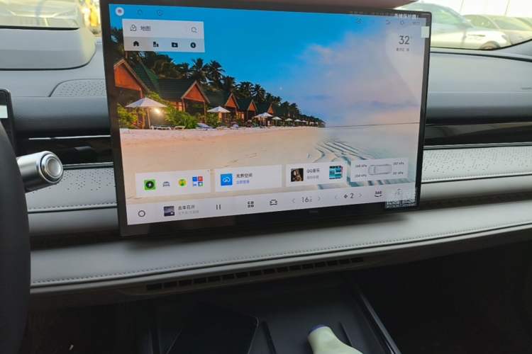 Used Geely Galaxy 8 2025 130km EM-P Starship Edition Audio And AC Panel