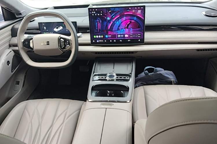 Used Geely Galaxy 8 2025 130km EM-P Starship Edition Center Console