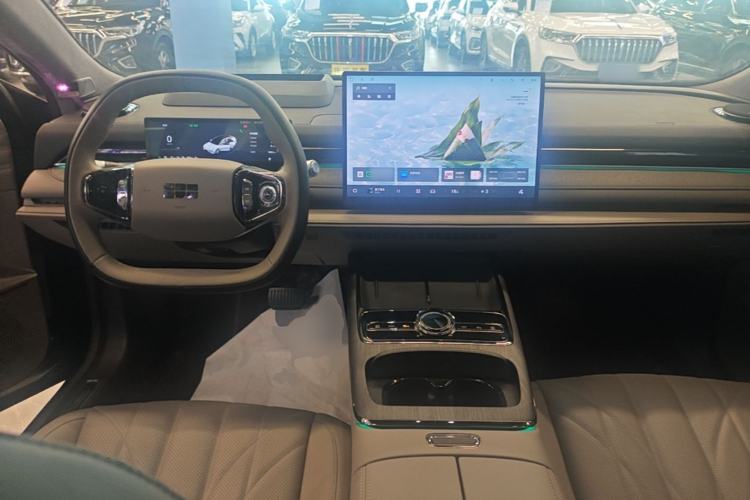 Used Geely Galaxy 8 2025 130km EM-P Starship Edition Center Console